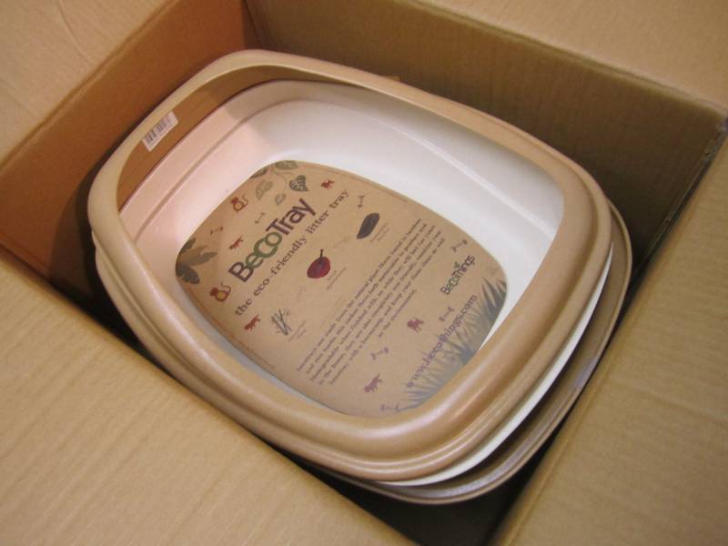 lot 215 image: Case of 5 Beco Tray Cat Litter Tray...
