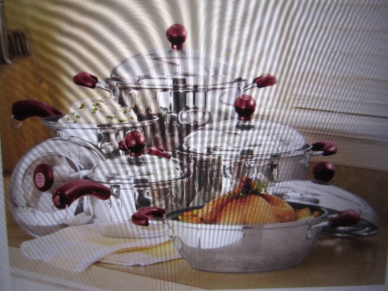 lot 235 image: 10-Piece Portobello Nonstick Cook...