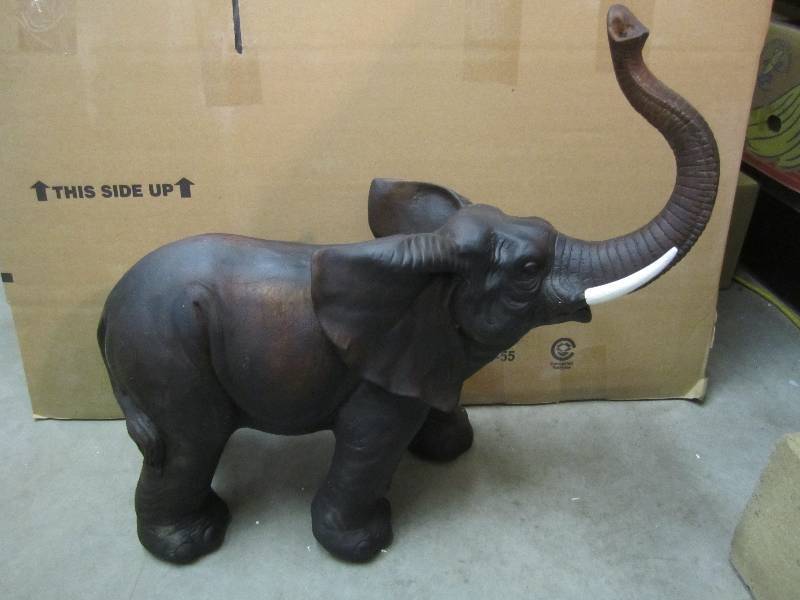 lot 242 image: Big Elephant FigureStatue Approx 2...