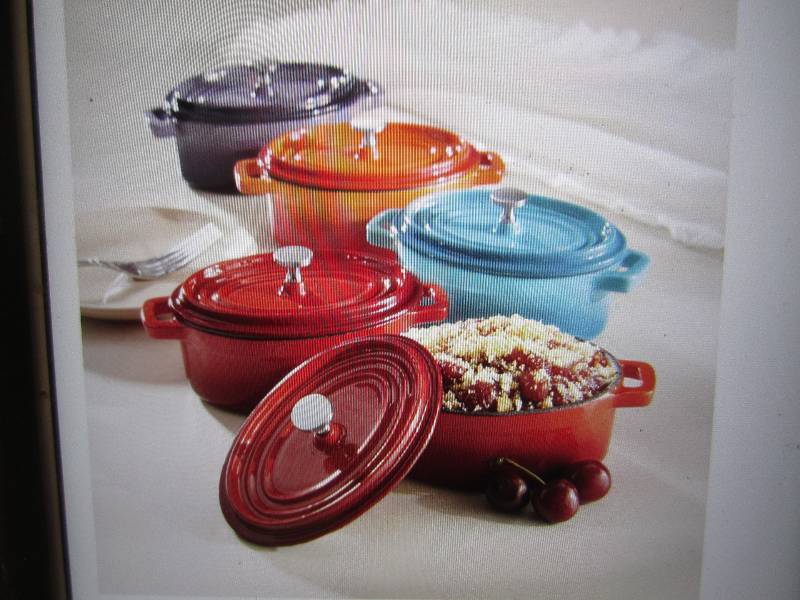 lot 270 image: Set of 2 Cast Iron Mini Bakers Red ...