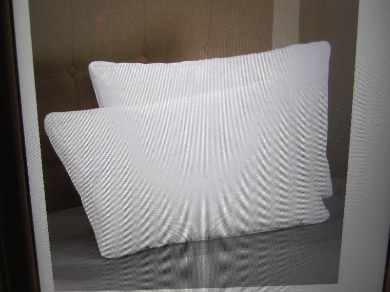 lot 272 image: Pair of King Size Sleep Connection ...