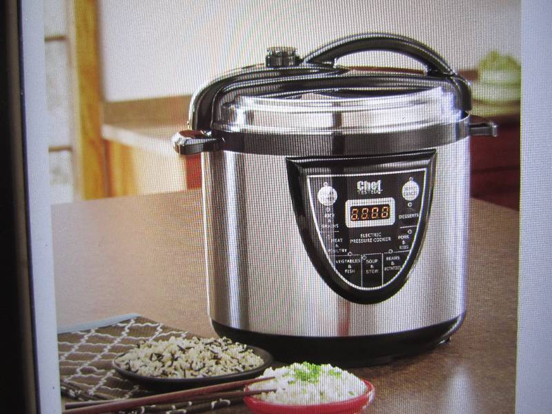 lot 295 image: Chef Tested 6 Quart Electric Pressu...