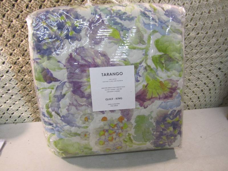 lot 324 image: King Size Tarango Quilt  BR1...