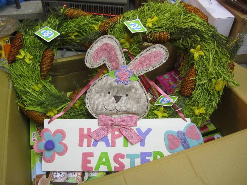lot 327 image: Large Lot of Easter Coloring Kits, ...