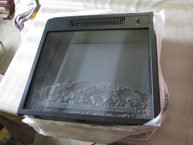 lot 11 image: Electric Fireplace Insert open box ...