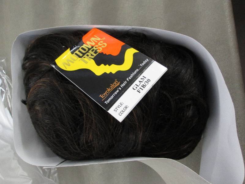 lot 42 image: Motown Tress Synthetic Wig - Glam-F...