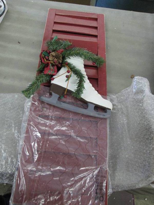 lot 89 image: Holiday Shutter needs repair Retail...