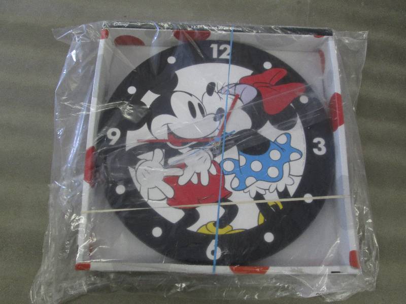 lot 133 image: Disney Mickey Mouse Wall Clock 13.5...