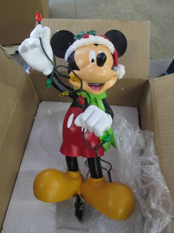 lot 134 image: Holiday Mickey Mouse open box, wiri...