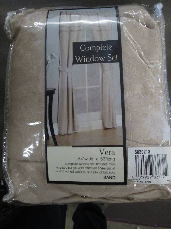 lot 187 image: Vera Complete Window Set...