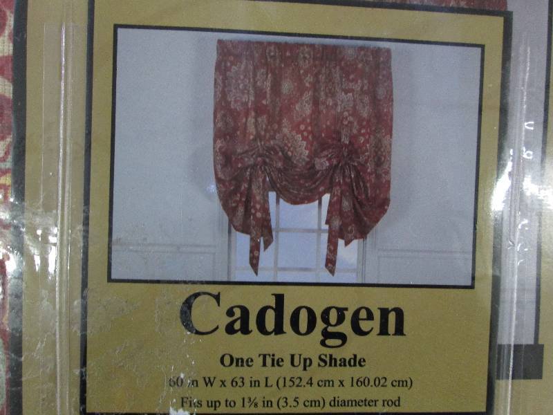 lot 189 image: Cadogen Tie Up Shade...