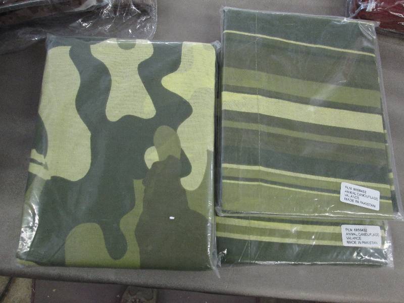 lot 196 image: Animal Camo Panel & Valences...