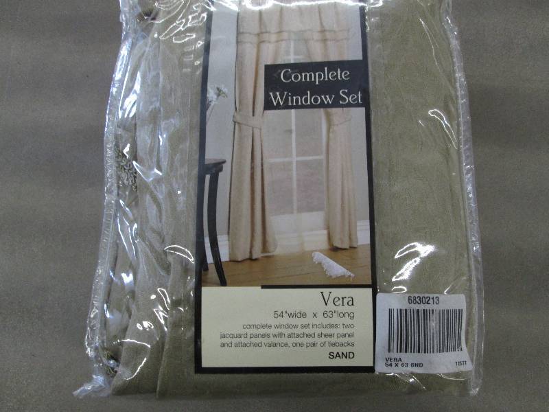 lot 209 image: Complete Window Set...