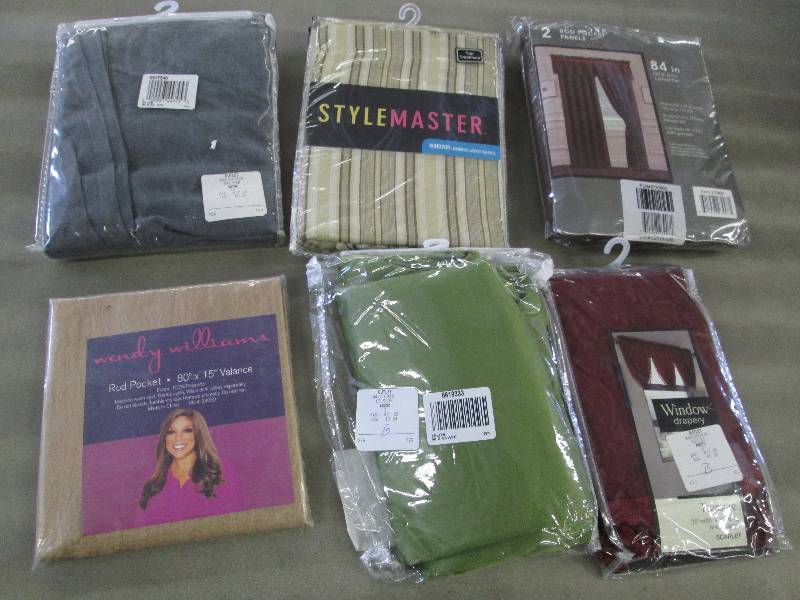 lot 213 image: Lot of 6 Assorted Window Treatments...