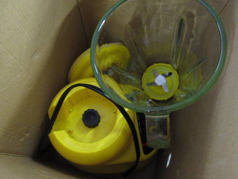 lot 217 image: Ginnys Brand 10-Speed Blender open...