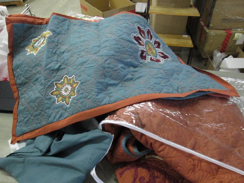 lot 252 image: King Size Quilt Pillow Cases, Shams...