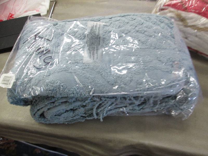 lot 261 image: Blue Chenille King Bedspread...
