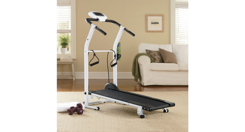 lot 21 image: Incline Treadmill open box, unteste...