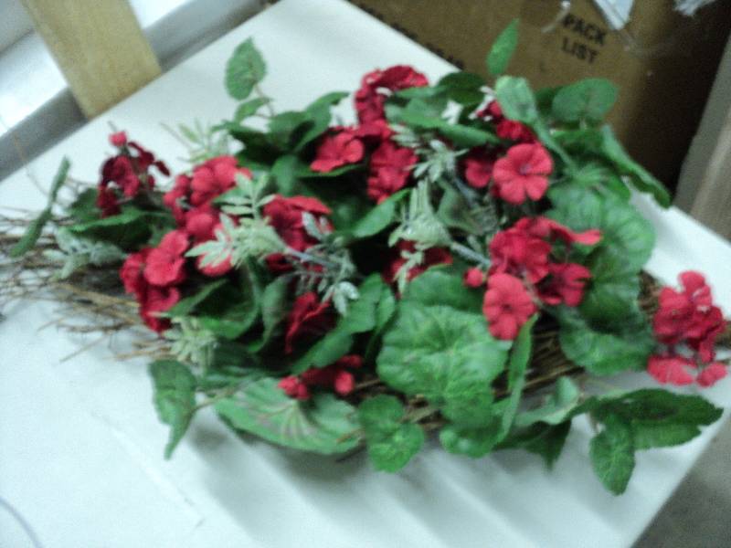 artificial flower arrangement - can...