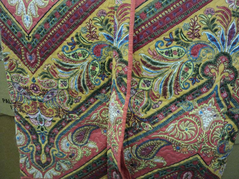 Signet queen size quilt...