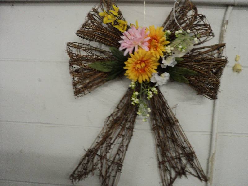 floral grapevine bow swag 24x18...