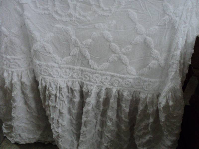 full size white chenille bedspread ...