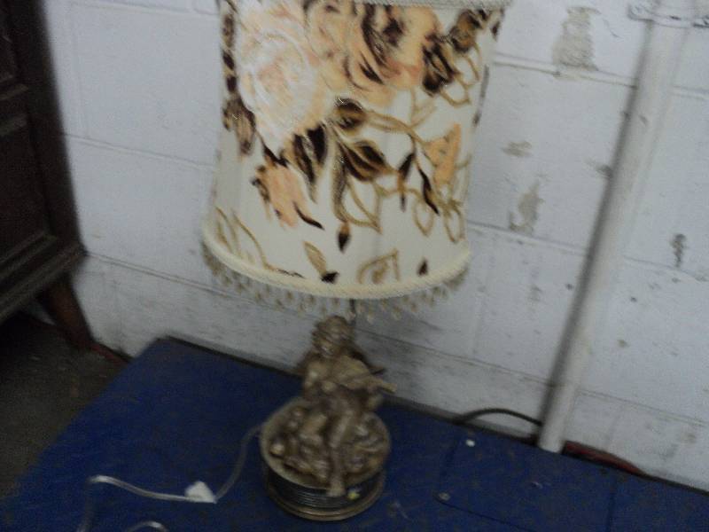 Cherub lamp with shades 26 high...