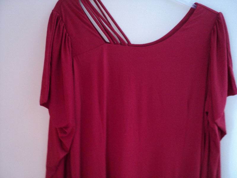 Monroe and Main ladies size 18W red...