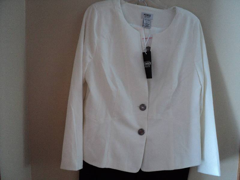Monroe and Main ladies suit size 16...