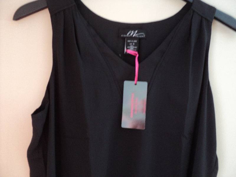 Midnight Velvet size L black top...