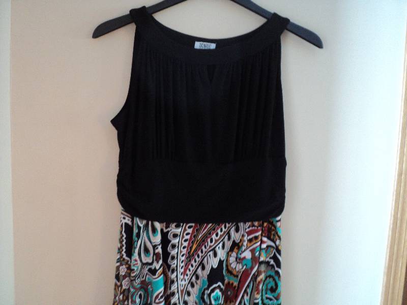 Monroe and Main dress size XL...