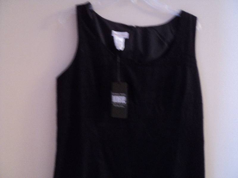 Monroe and Main sleeveless dress si...