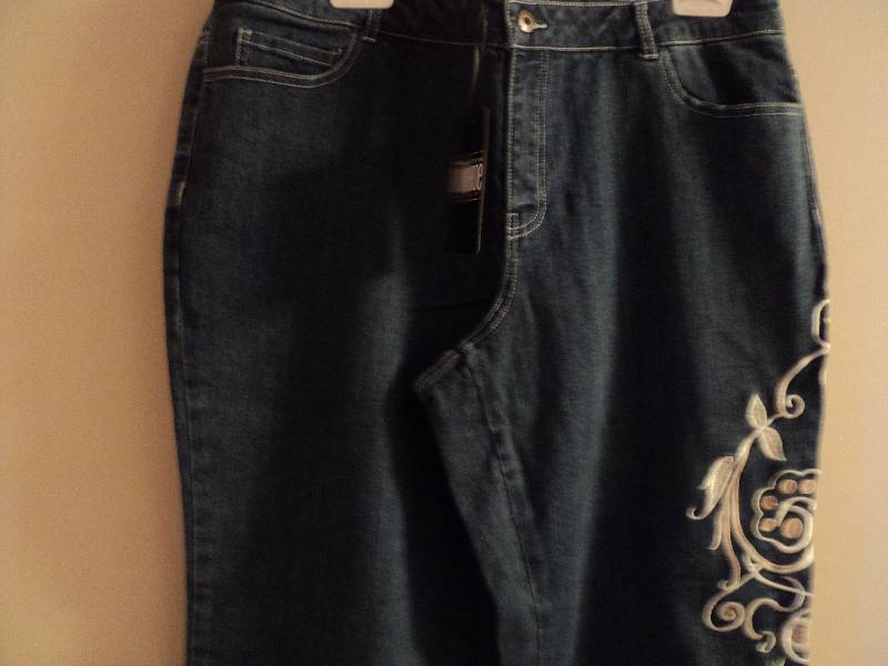 Monroe and Main jeans size 16...