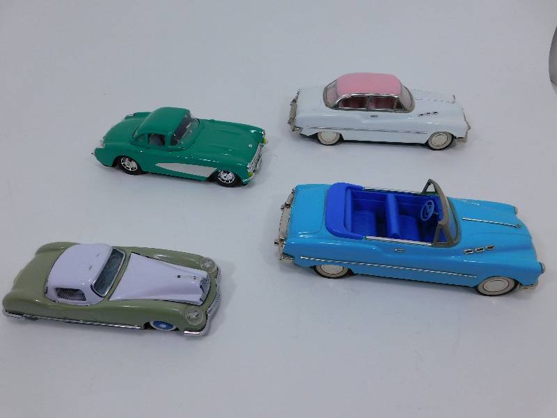 lot 13 image: Lot of 4 Vintage Cars