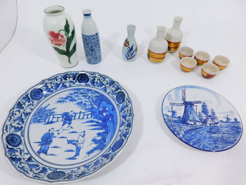 lot 21 image: Lot Of Asian Items