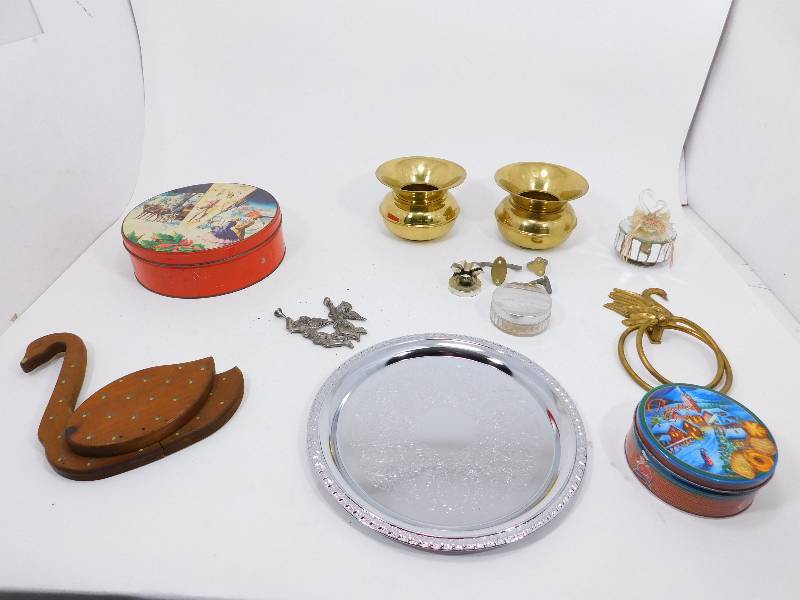 lot 31 image: Misc. Items