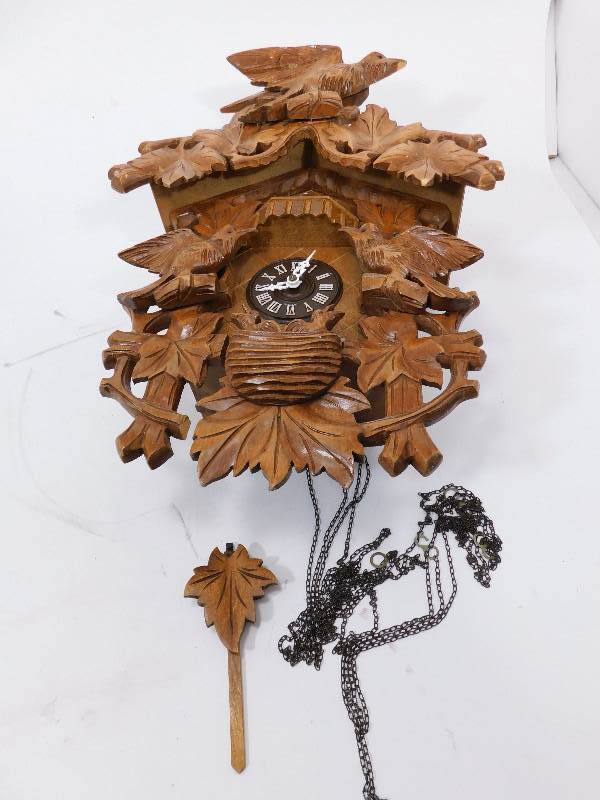 lot 40 image: Cuckoo Clock