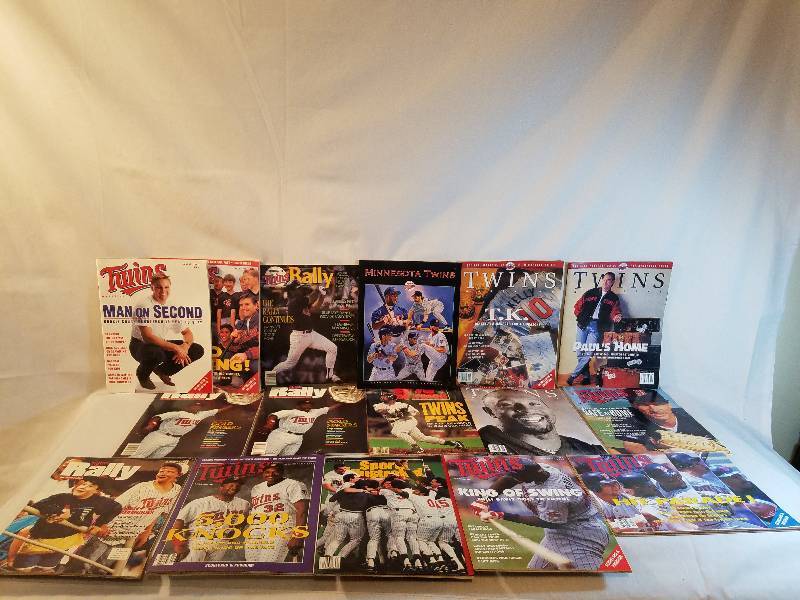 VINTAGE TWINS MAGAZINE COLLECTION