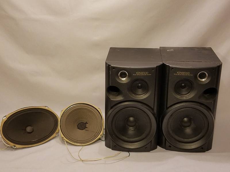 SPEAKERS