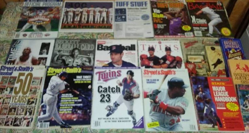 lot 9 image: 18 Sports Magazines, calendar and more