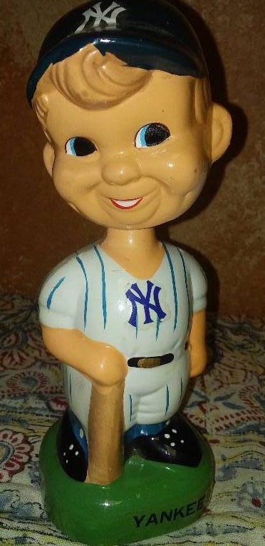 lot 22 image: NY Yankees Ceramic Bobblehead 1988