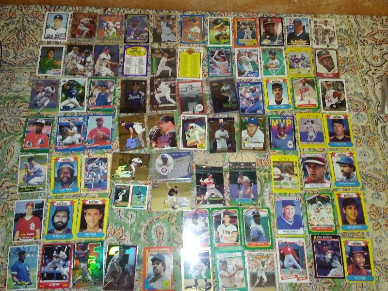 lot 36 image: 70 Star Cards
