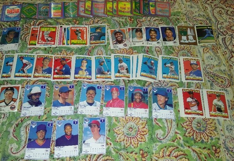 lot 38 image: Miniature cards MLB, Hologram and more