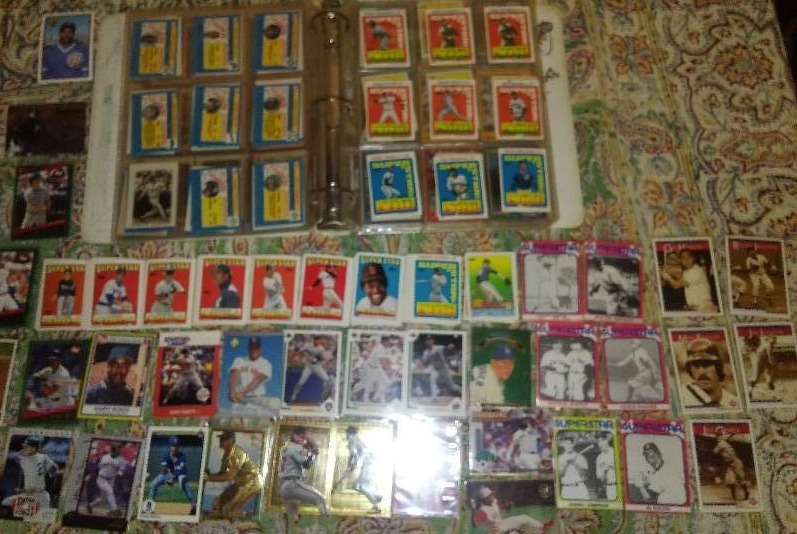 lot 48 image: 300 Superstar Cards, MLB