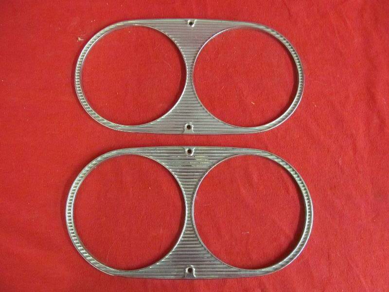 lot 71 image: Vintage Ford T Bird Bezels