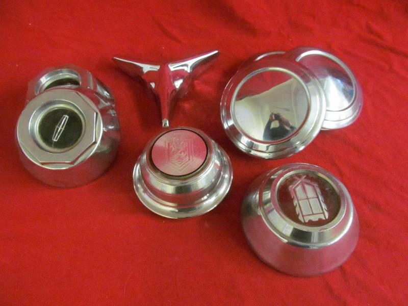 lot 75 image: vintage hub caps, center caps