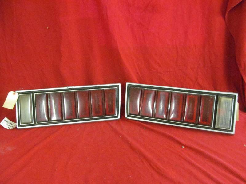 lot 89 image: Taillight