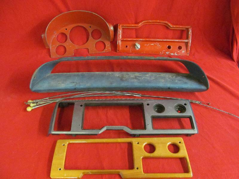 lot 114 image: vintage interior trim ,bezels, control cables