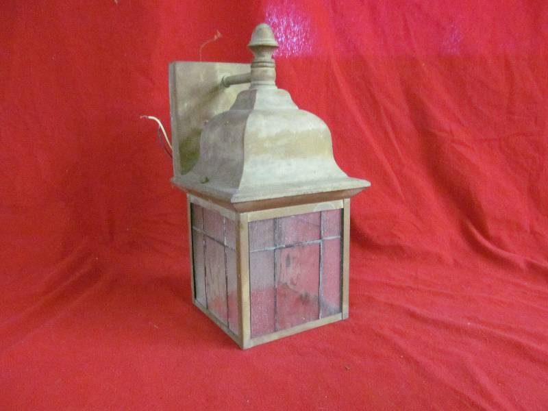 lot 117 image: Exterior wall mount porch lights