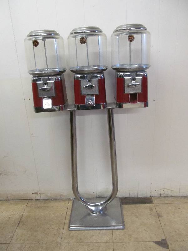 lot 130 image: Beaver candy machine